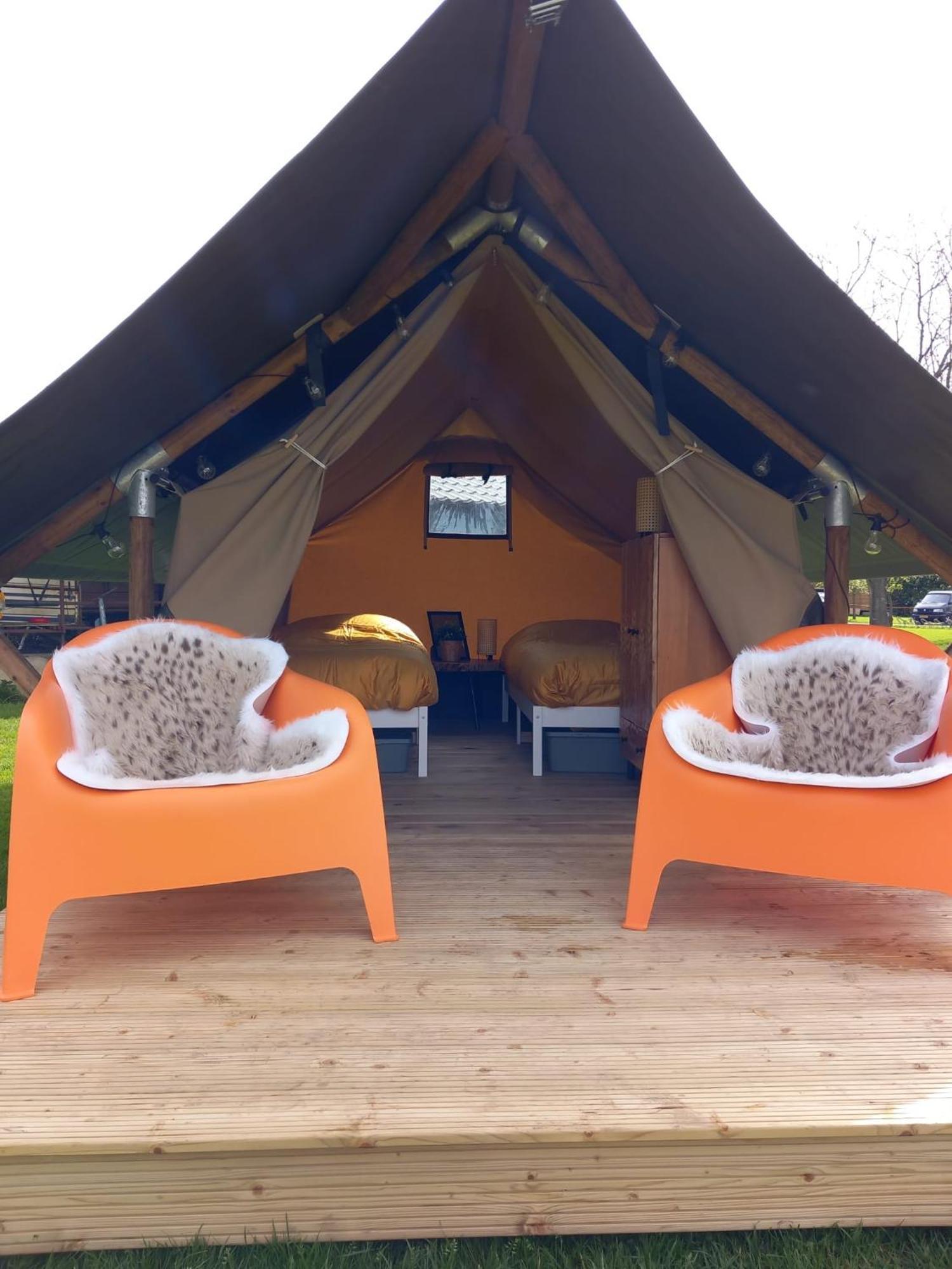 Safari Lodge 'Linge-Zicht' Tiel Eksteriør bilde