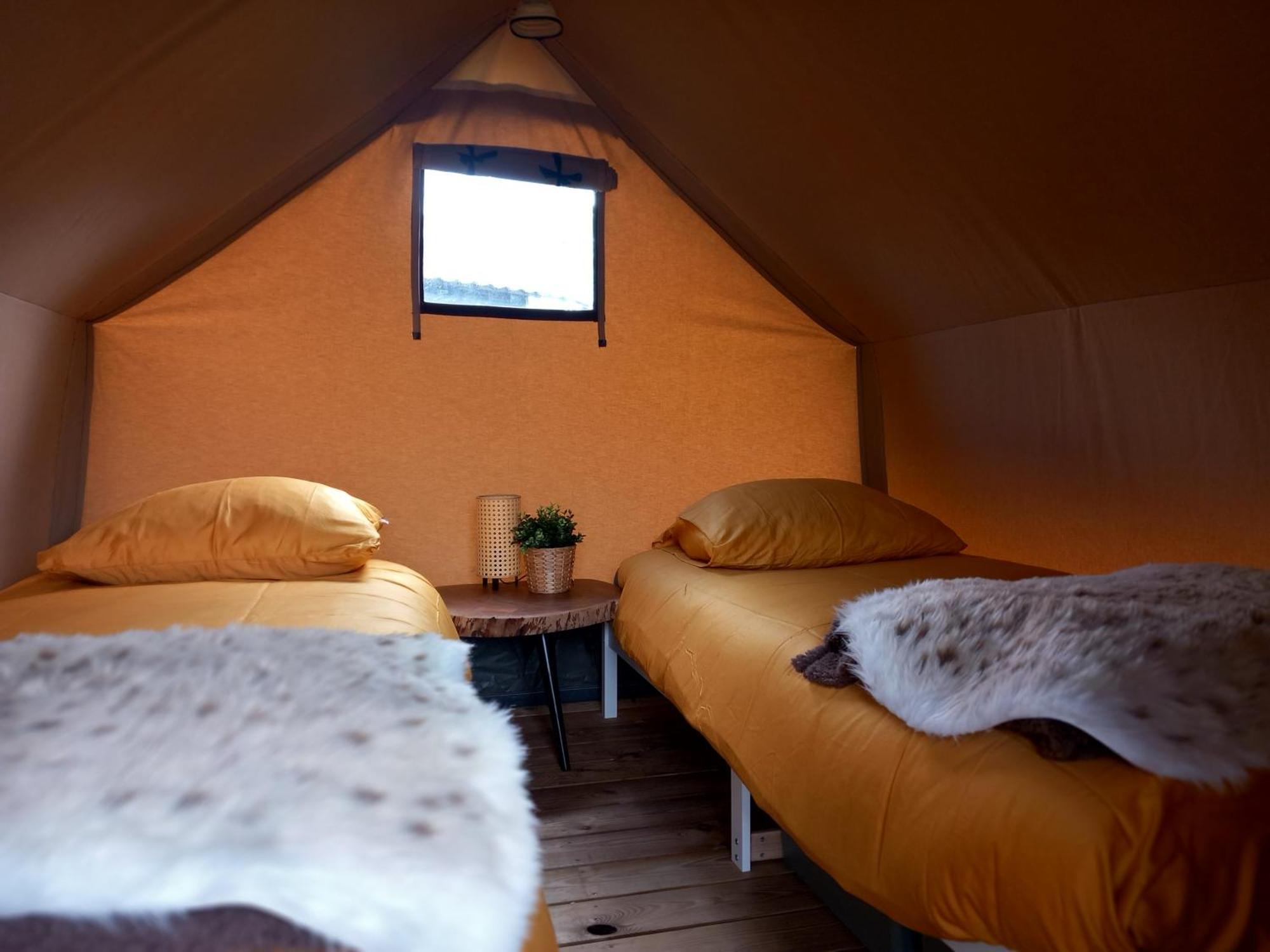 Safari Lodge 'Linge-Zicht' Tiel Eksteriør bilde